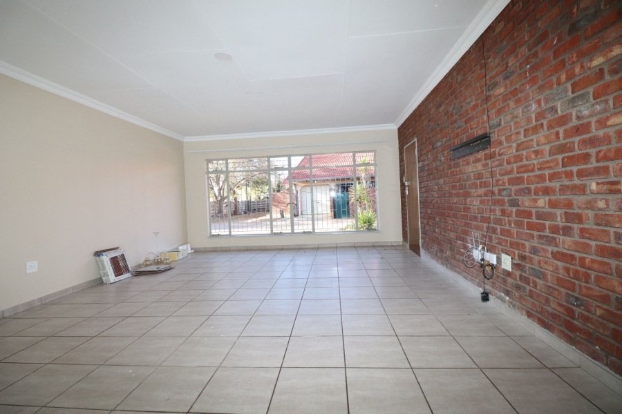 To Let 3 Bedroom Property for Rent in Meiringspark North West